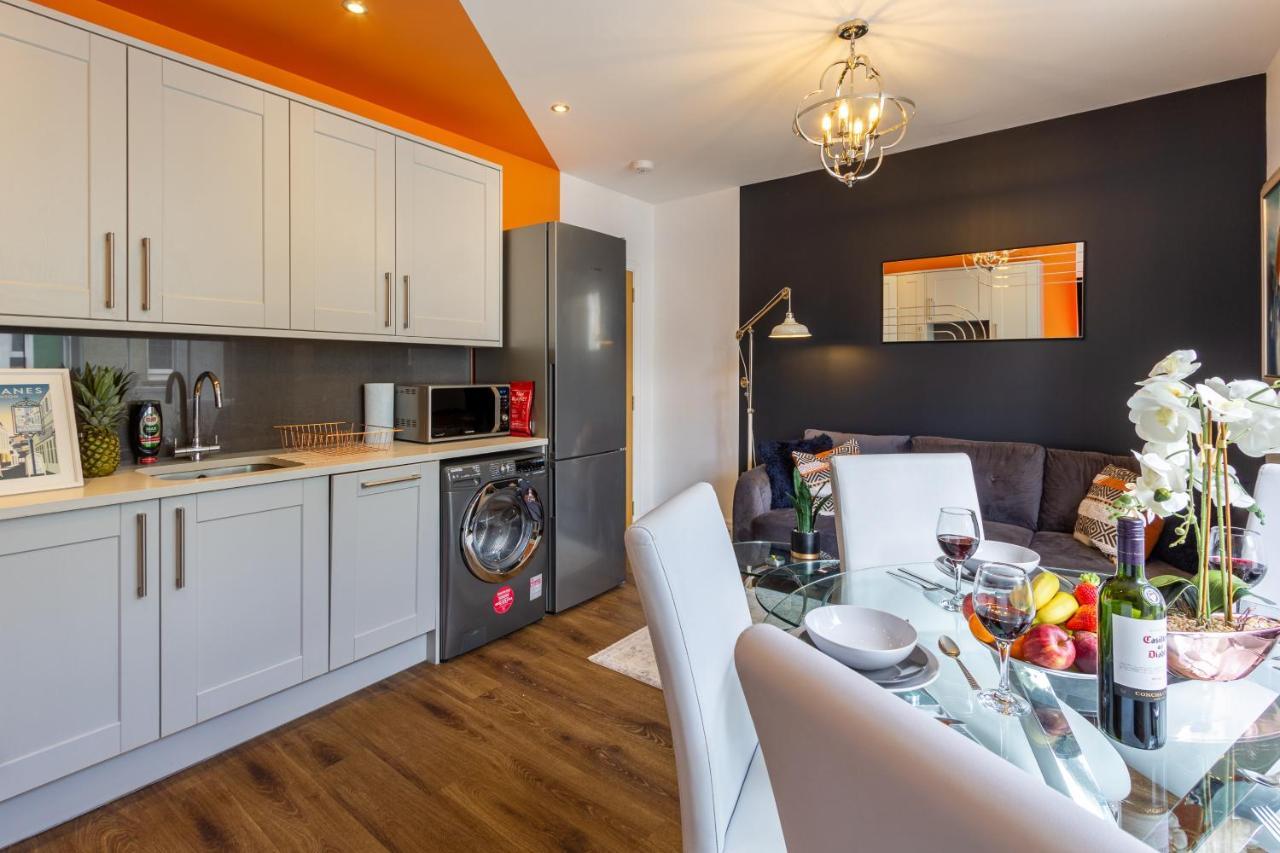Bright Cheery 4 Bd Apartment By Brighton Station Exterior photo